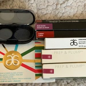 Arbonne lip gloss, liner and eye shadow bundle